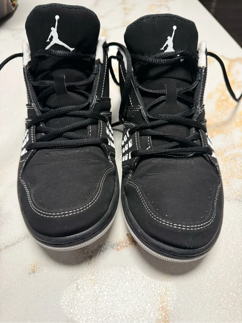 Jordan Men's Black and White Low-Top Basketball Sneakers
